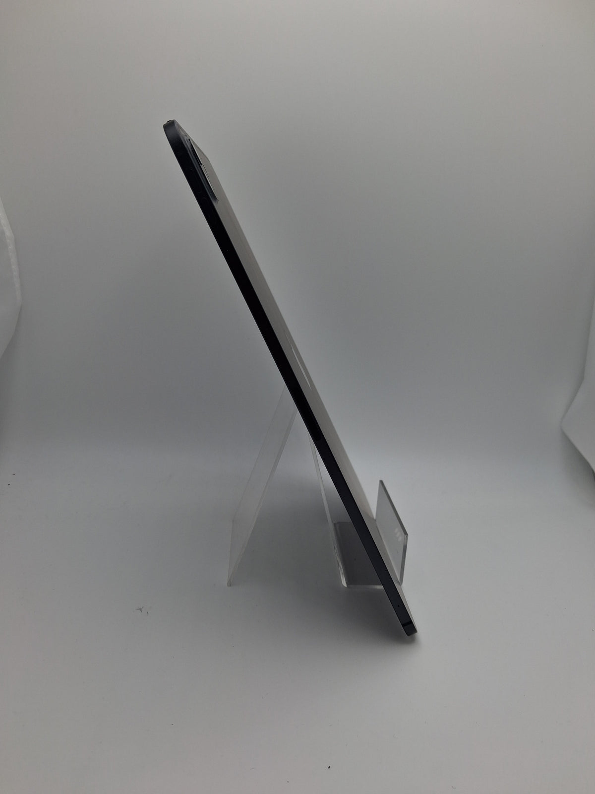 Apple Ipad Pro 11-inch (M5 wifi & Sim) 256GB, Space Black, Grade A