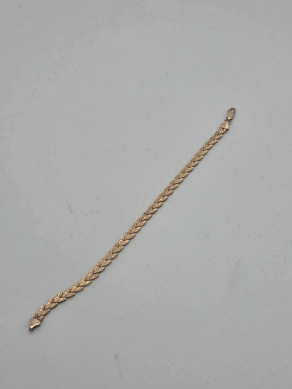 14ct Gold Chevron Link Bracelet, 8" 9.67G