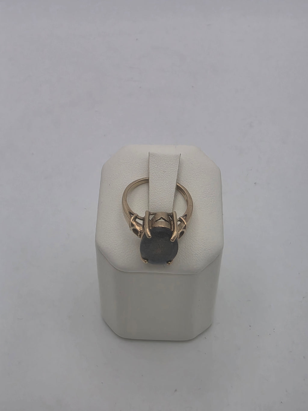 9ct Gold Cockatail Ring, Size O, 4.55G