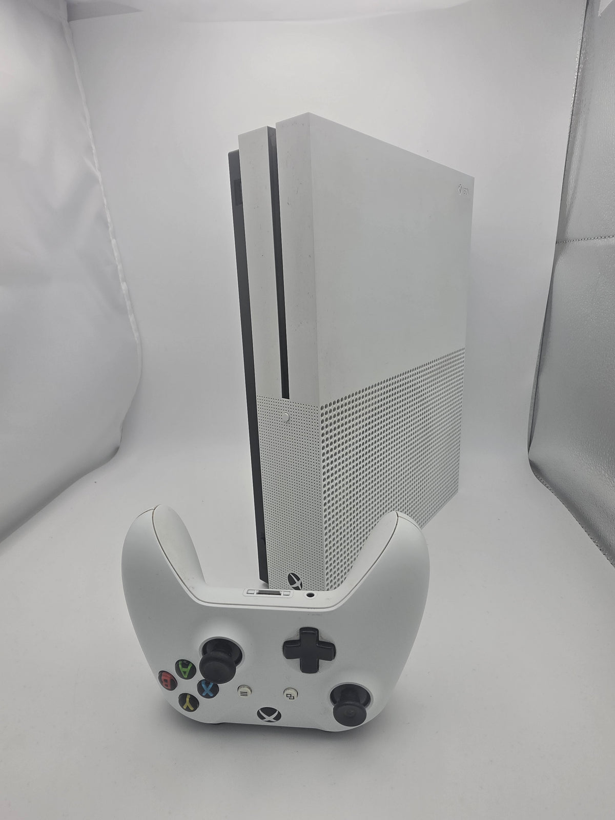 Microsoft Xbox One S 500GB White, Grade B