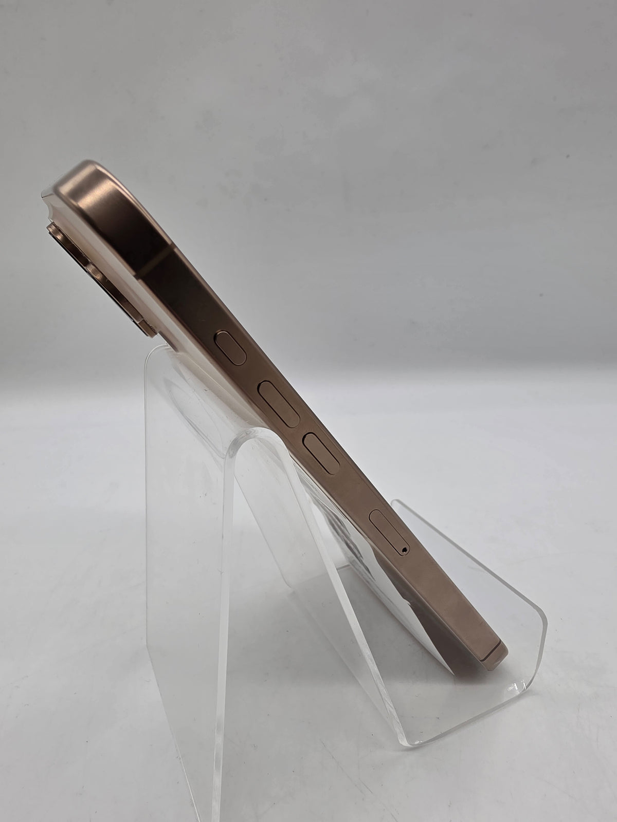 Apple iPhone 16 Pro Max 256GB Desert Titanium, Grade B