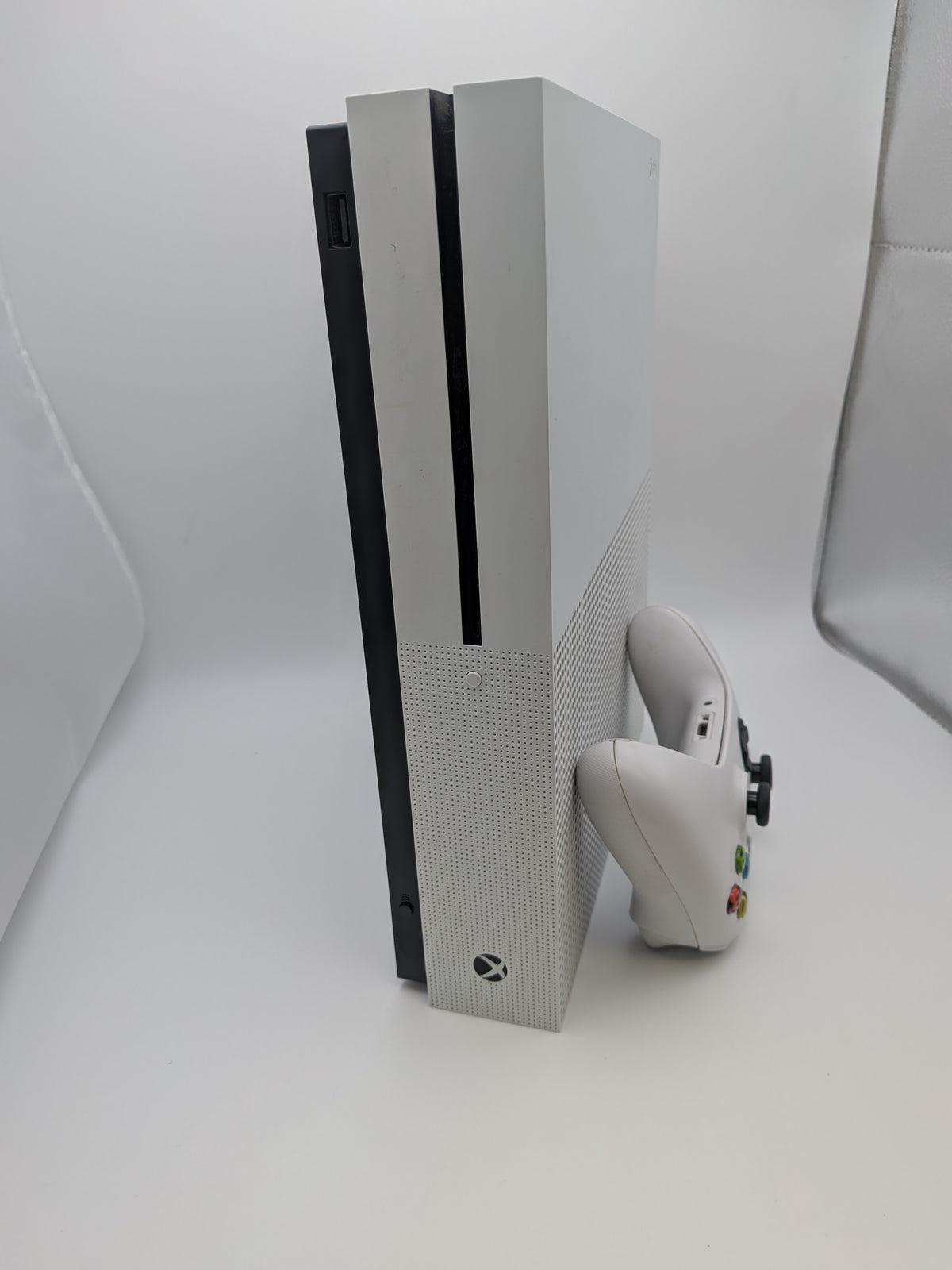 Microsoft Xbox One S 500GB White, Grade B