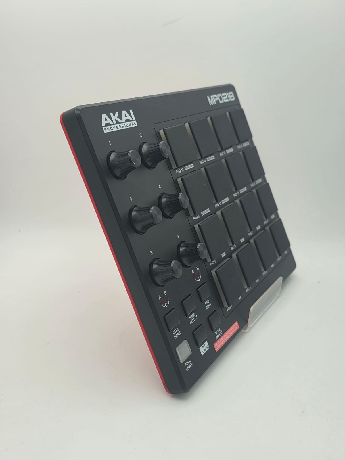 Akai Professional MPD218, Grade B