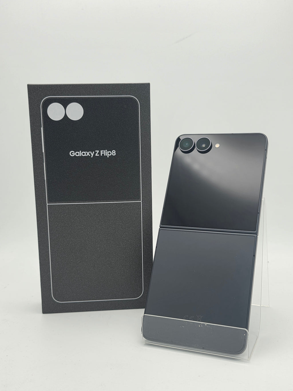 Samsung Galaxy Z Flip 8 256GB Graphite, Grade A