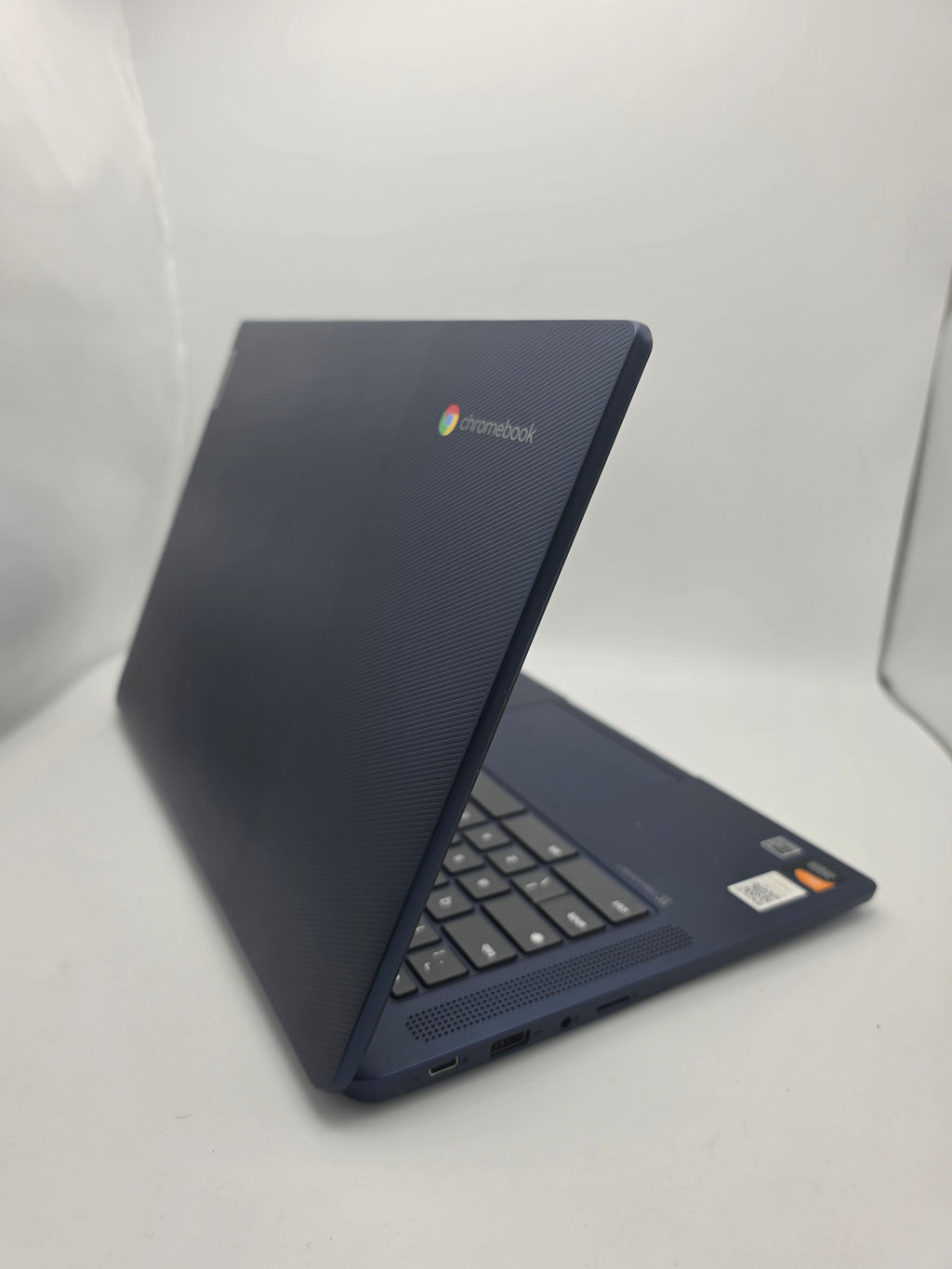 Lenovo Chromebook 64GB, Blue, Grade B