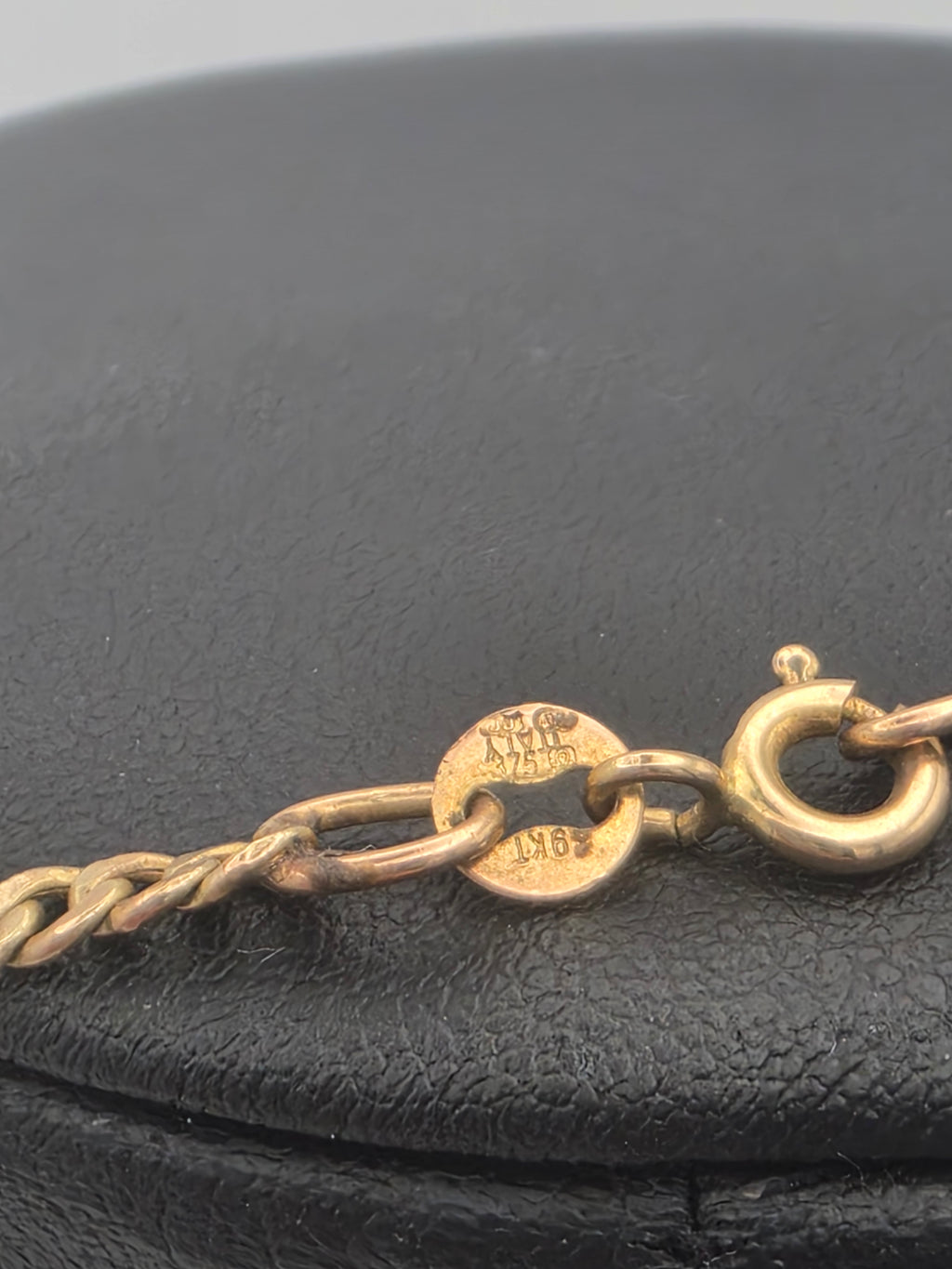 9ct Gold Curb Chain, 18.5", 2.71G