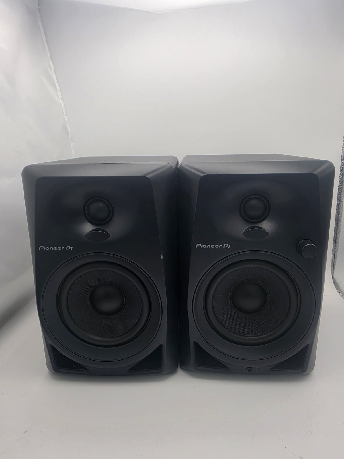 Pioneer DJ DM-40 Speakers, Grade B