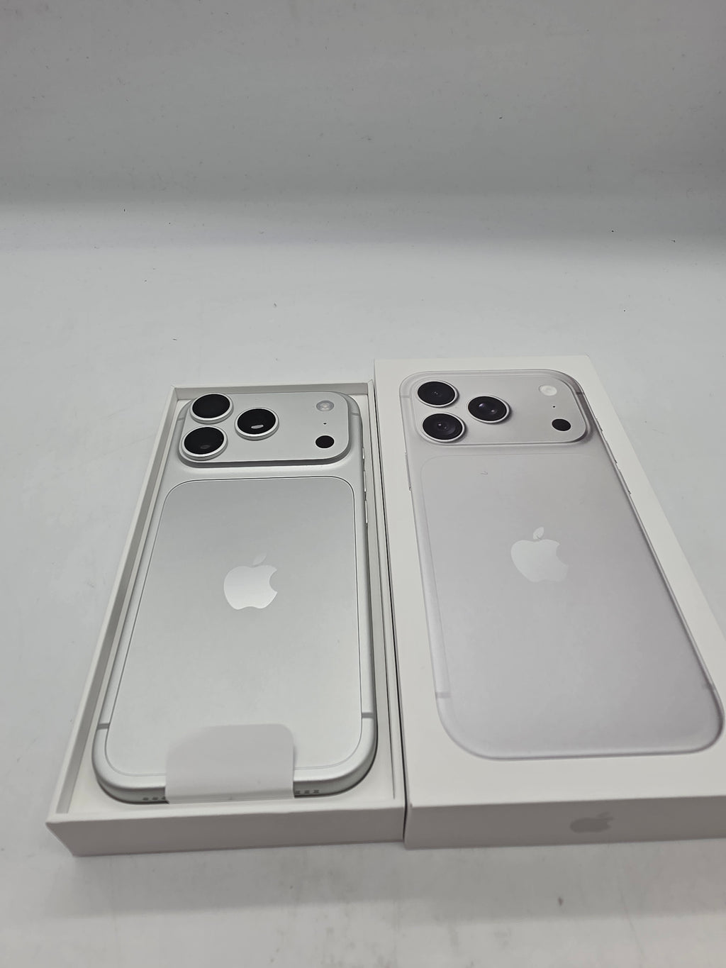 Apple iPhone 18 Pro 512GB Silver, Grade A