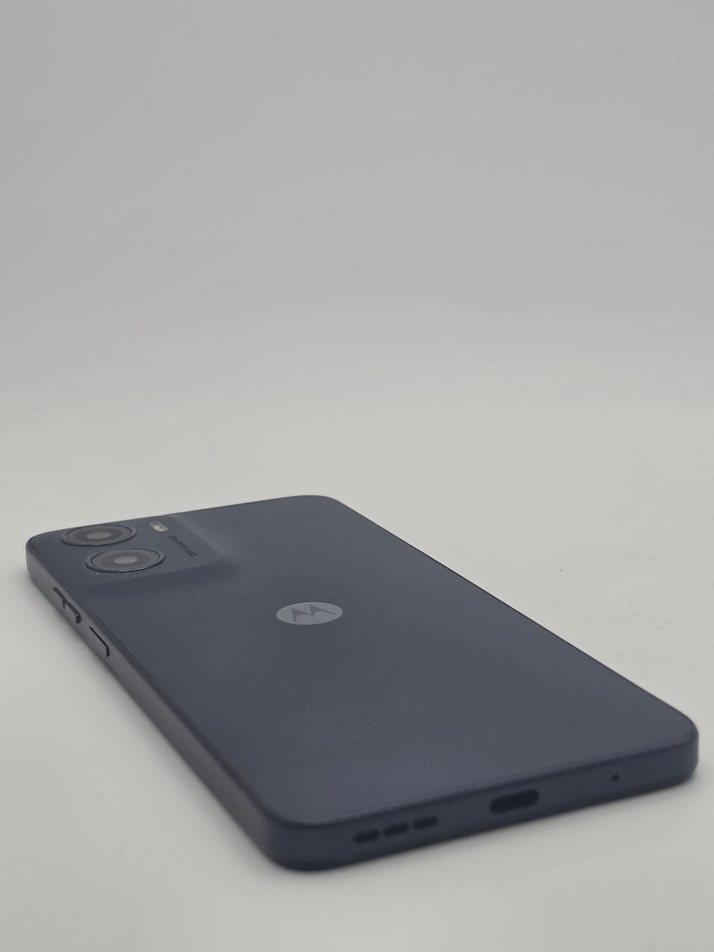 Motorola E15 64GB, Black, Grade B