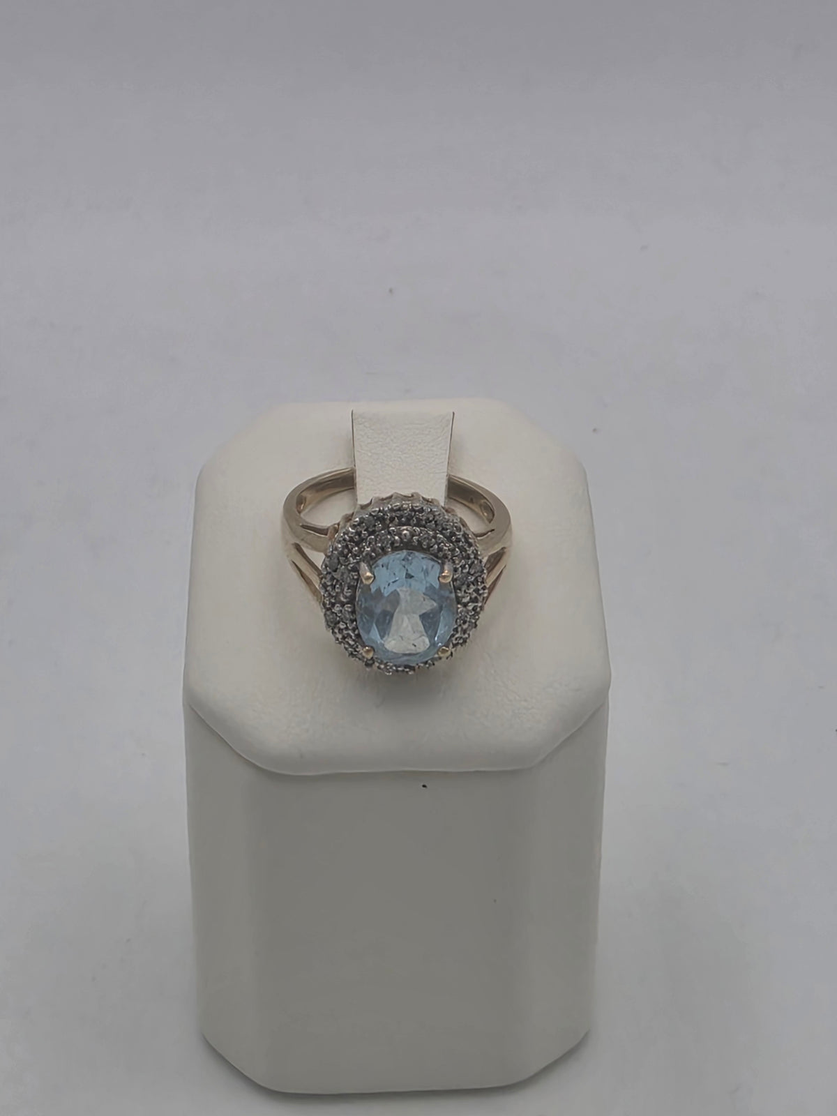 9ct Gold Cluster Ring, Size O, 3.68G