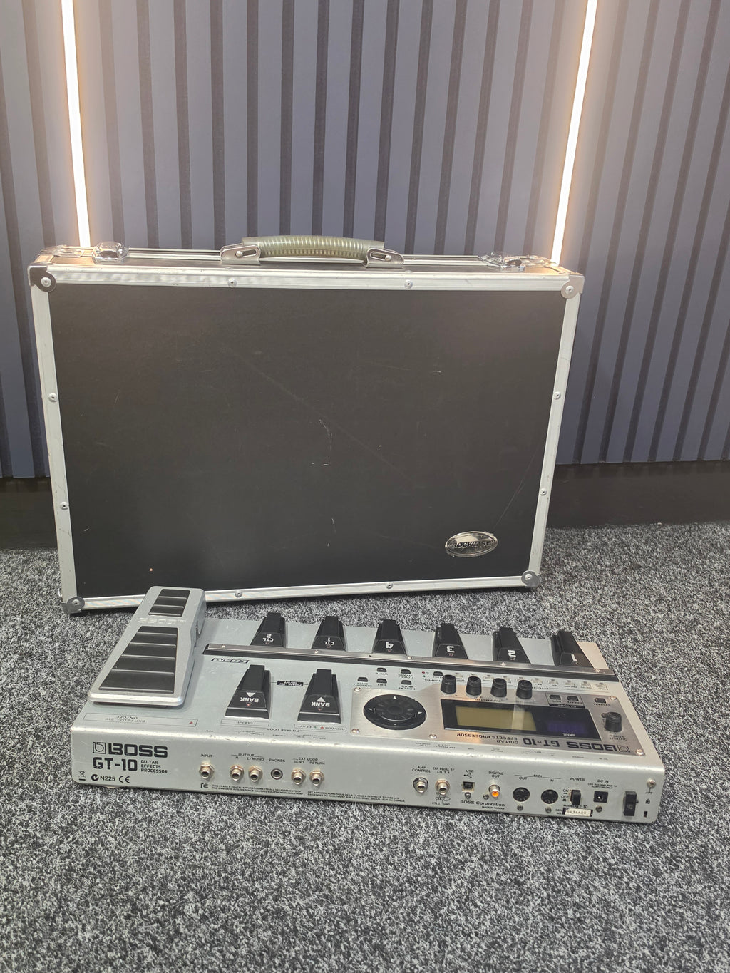 Boss GT-10 Guitar Effects Processor, Silver, Grade C
