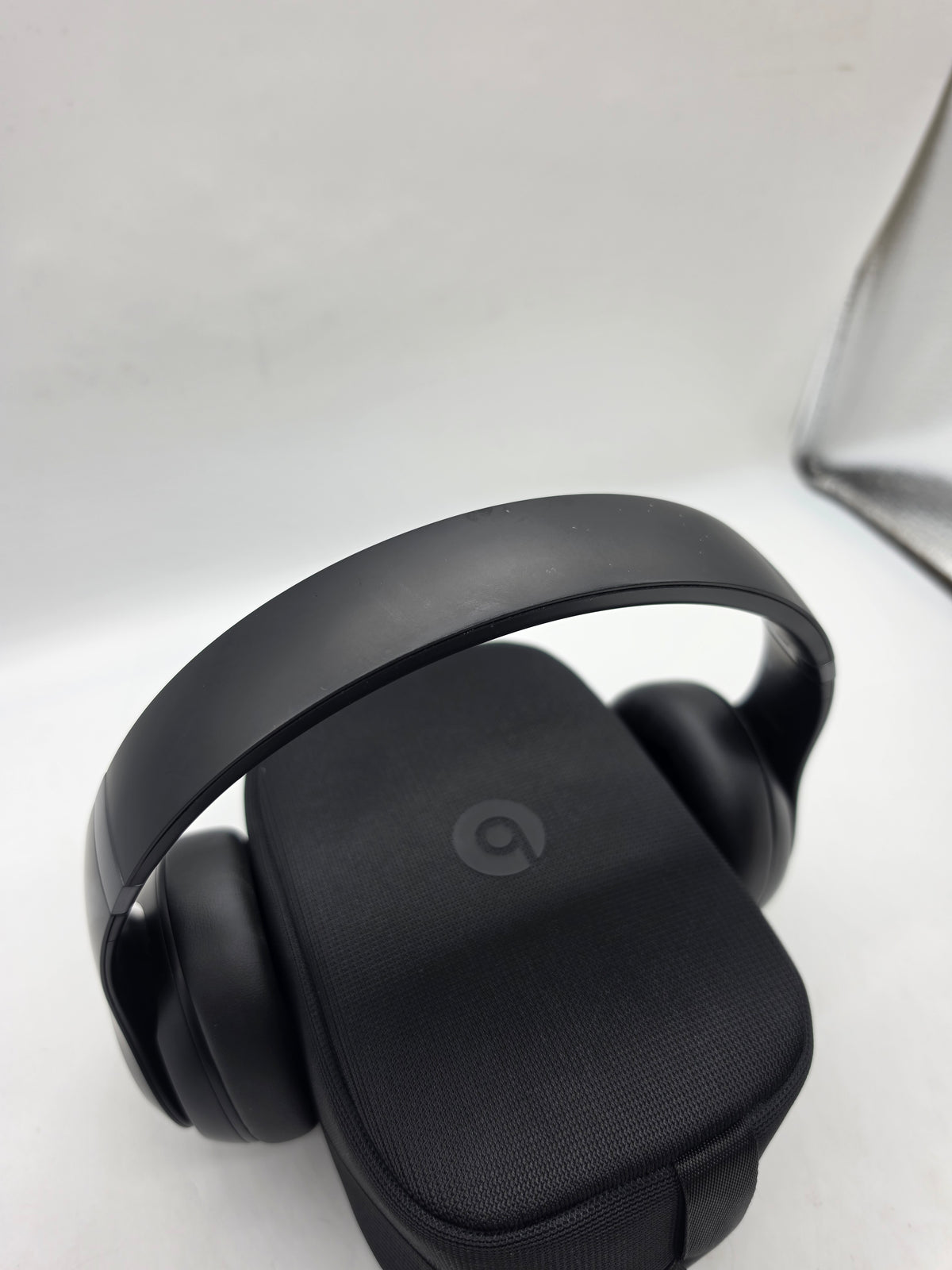 Beats Studio Pro Headphones Black, Grade B