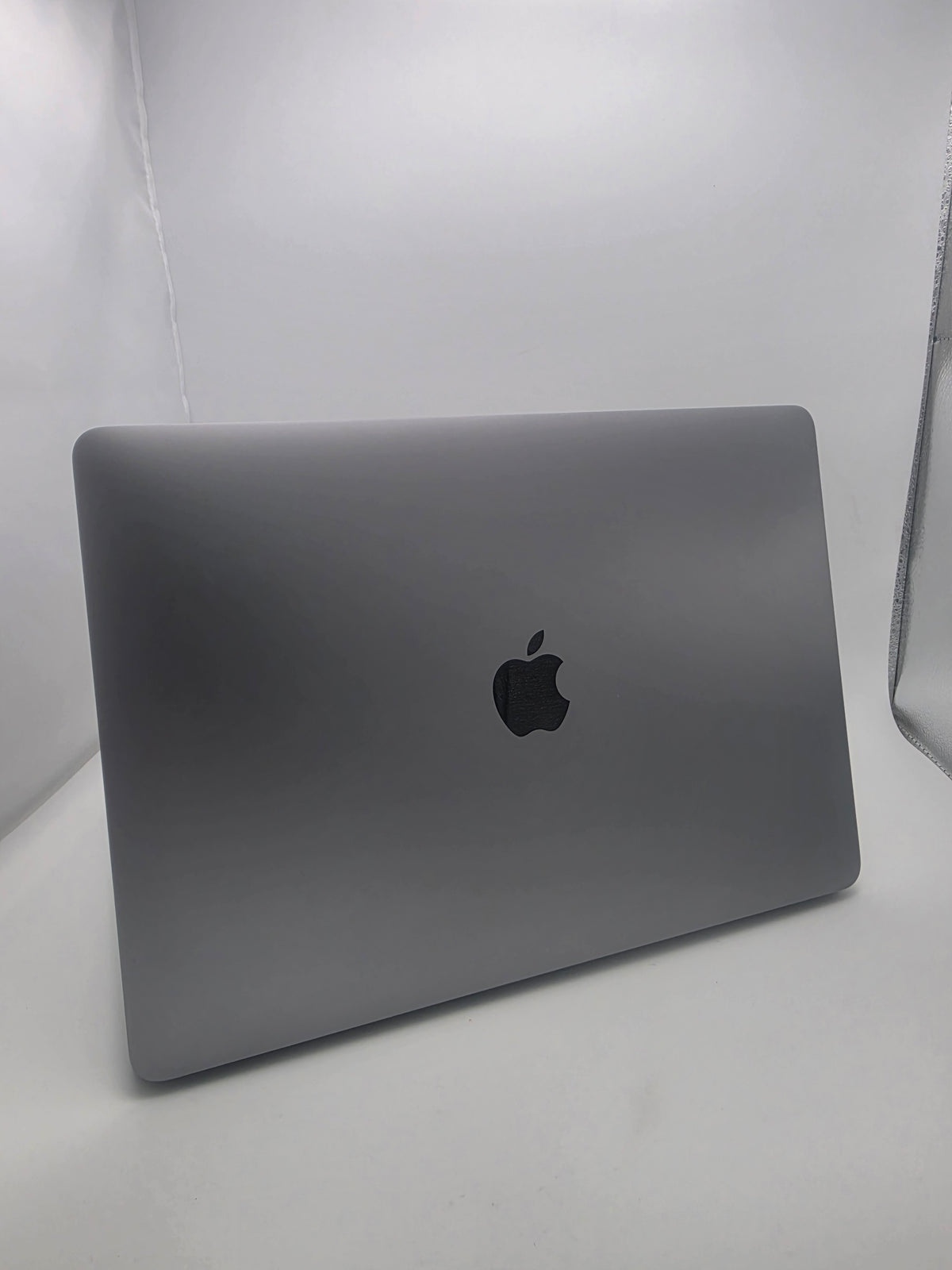 Apple MacBook Pro 13" M2 256GB Black, Grade B