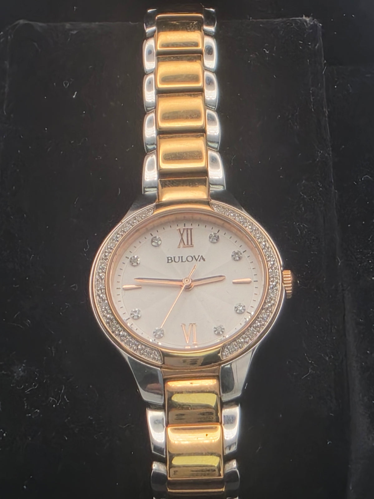 Bulova Womens Classic Sutton Diamonds (Model 98R272), Silver, Grade A