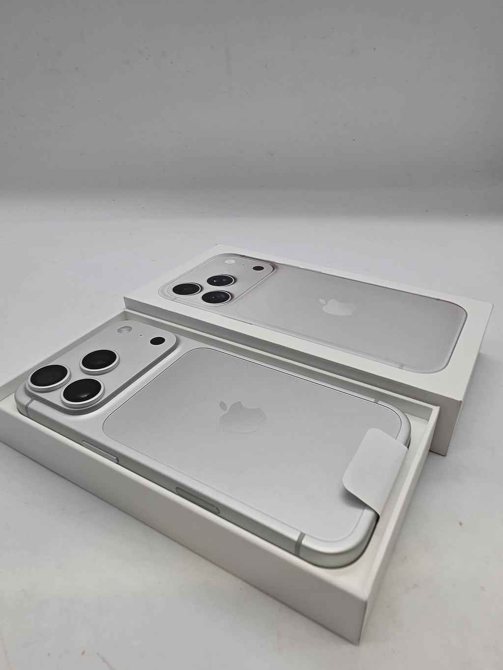 Apple iPhone 18 Pro 512GB Silver, Grade A