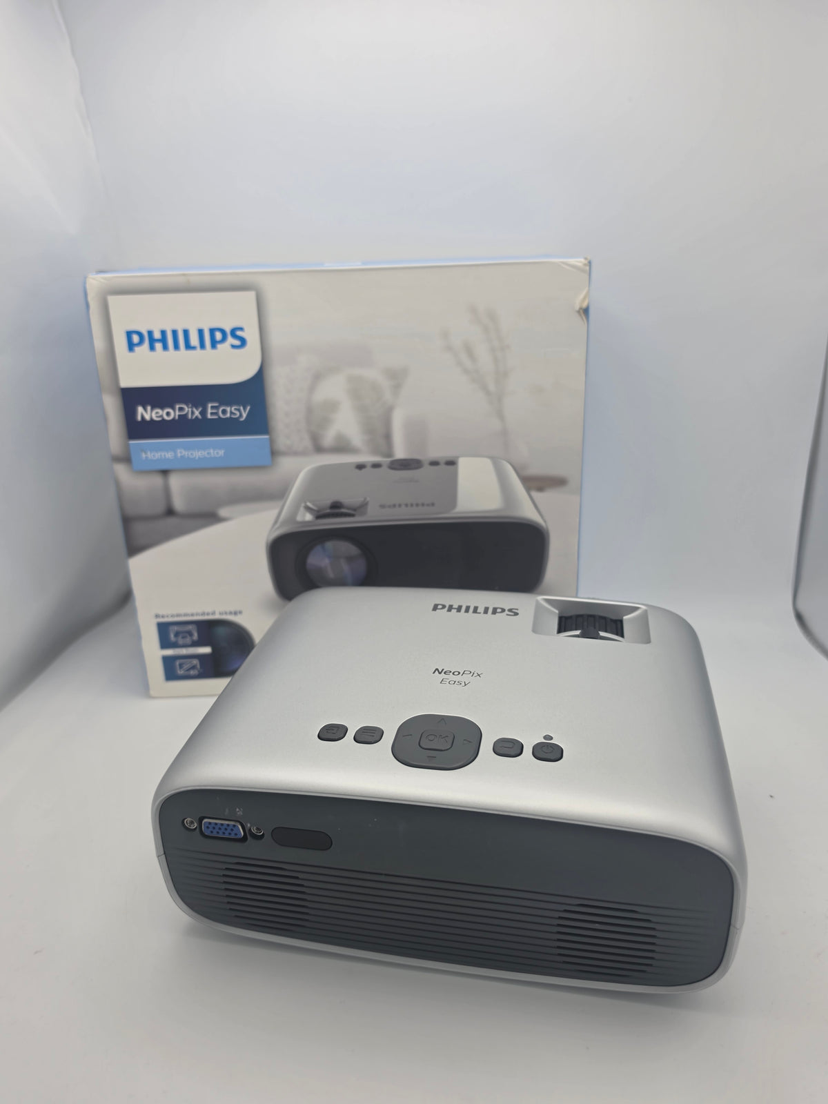 Phillips NeoPix Easy Home Projector, Grade A