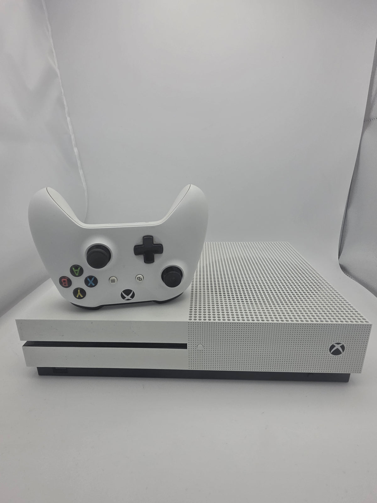 Microsoft Xbox One S 500GB White, Grade B