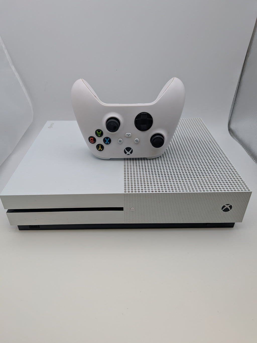 Microsoft Xbox One S 500GB White, Grade B