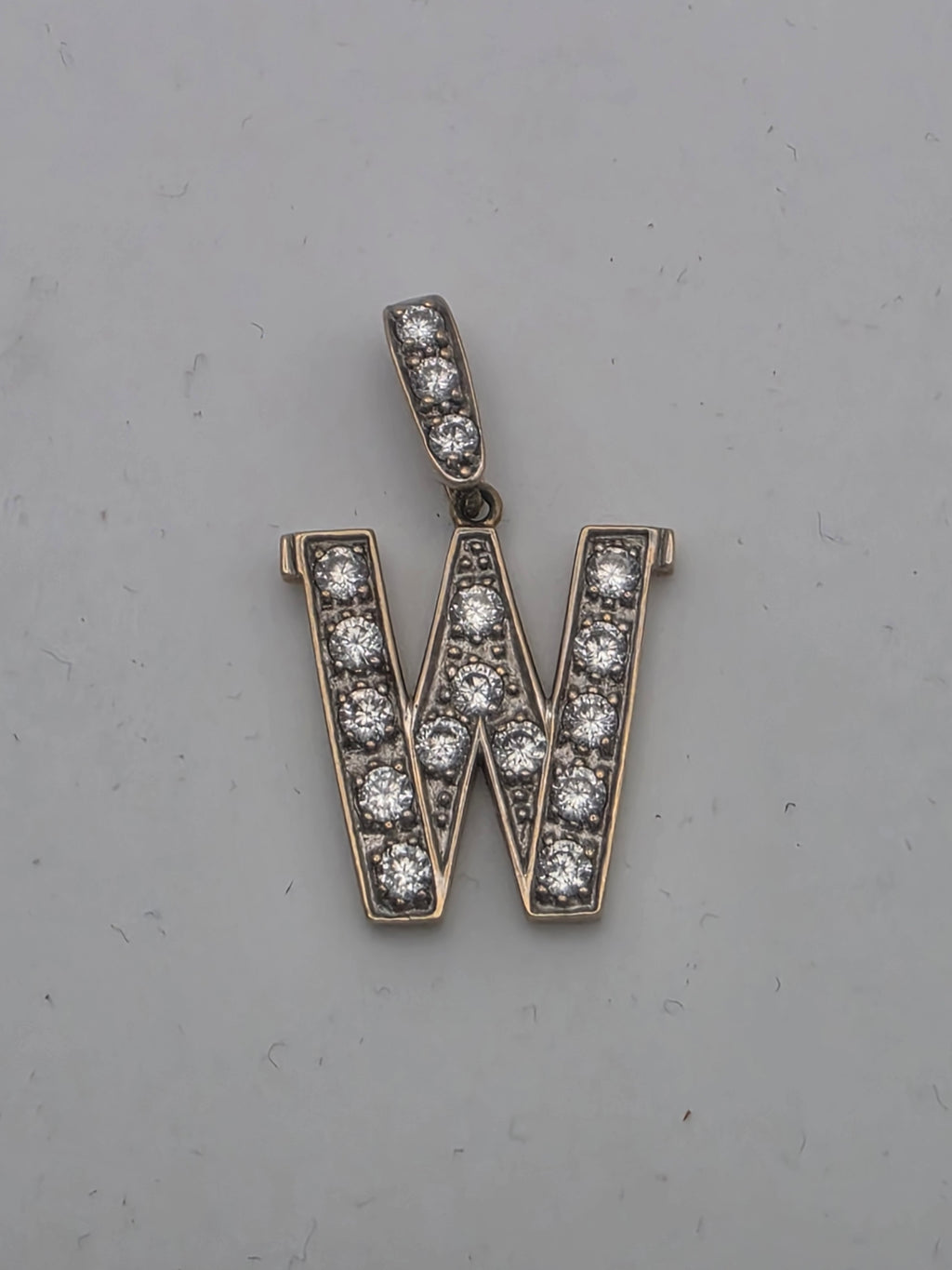 9ct Gold Letter W Pendant, 5.19G
