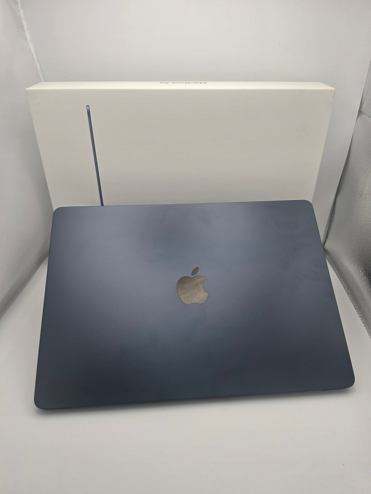 Apple MacBook Air 15" M5 512GB Midnight, Grade A
