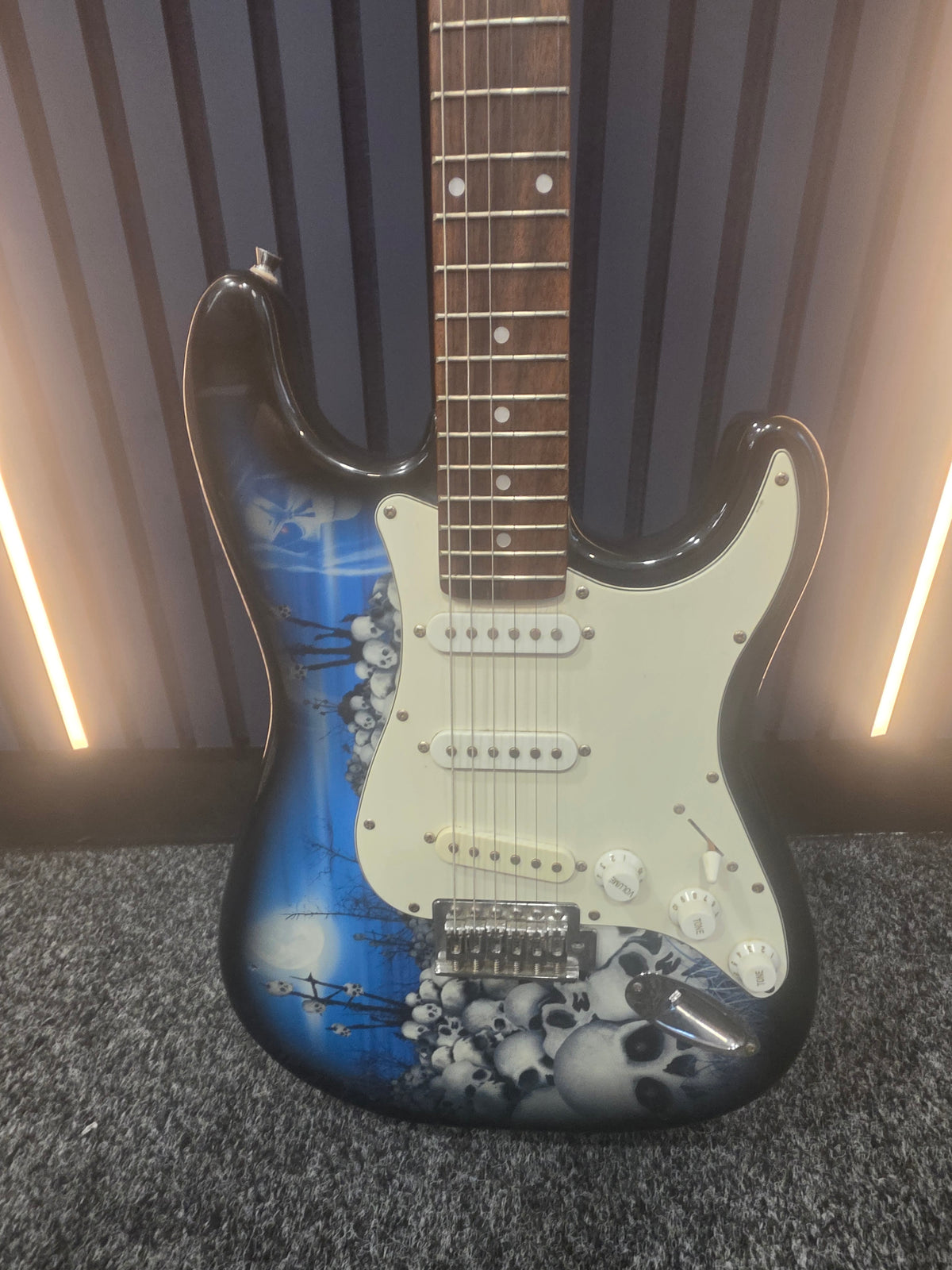 Jaxville Custom Series ST-style ("Reaper"), Grade B