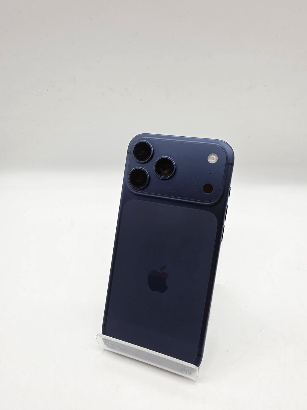 Apple iPhone 17 Pro Max 256GB Blue, Grade B