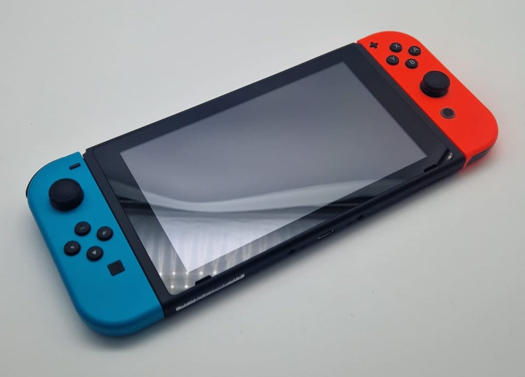 Nintendo Switch Neon Red & Blue 32gb, Grade A
