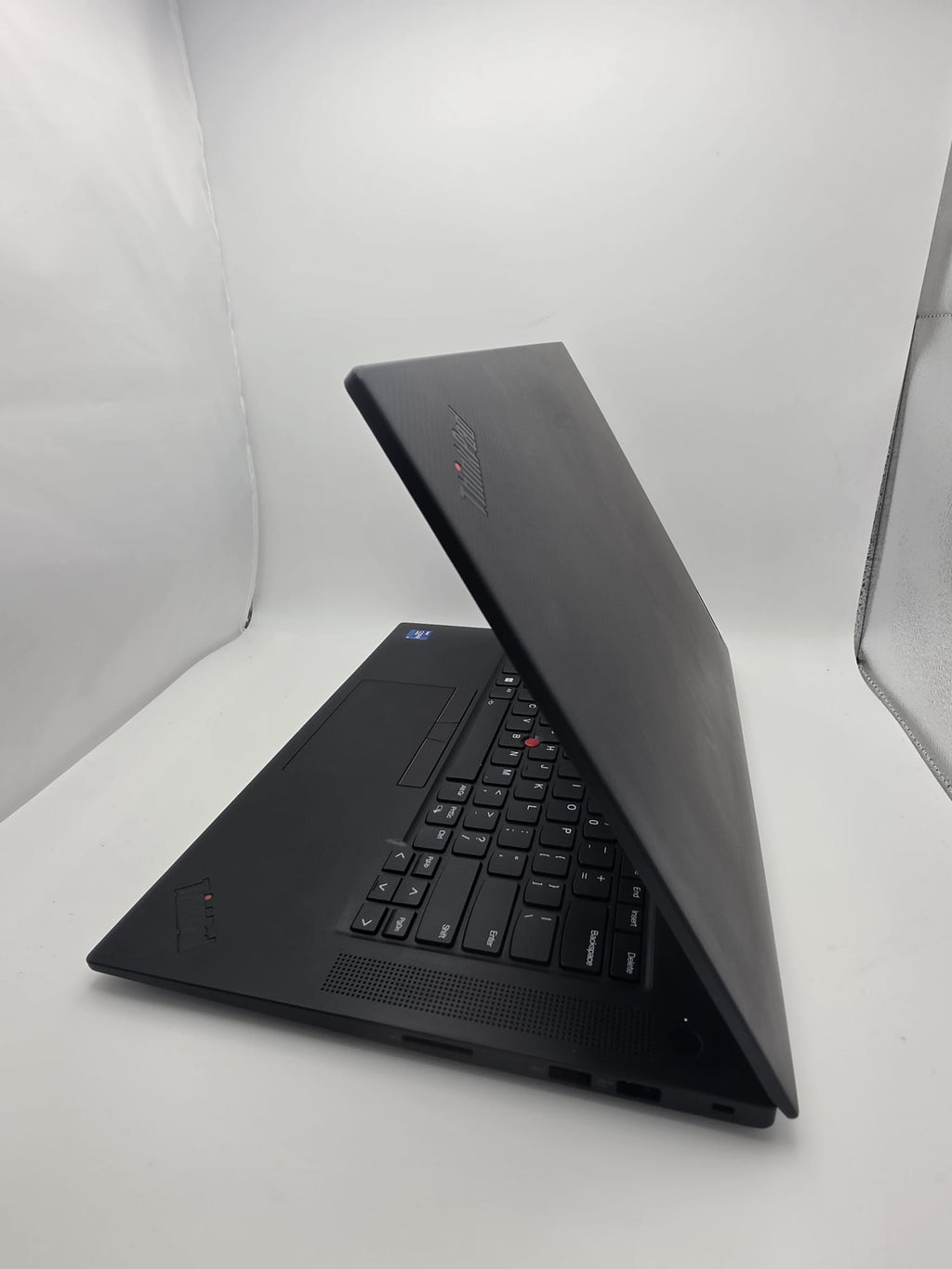 Lenovo ThinkPad P1 Gen 4 2TB, Black, Grade B