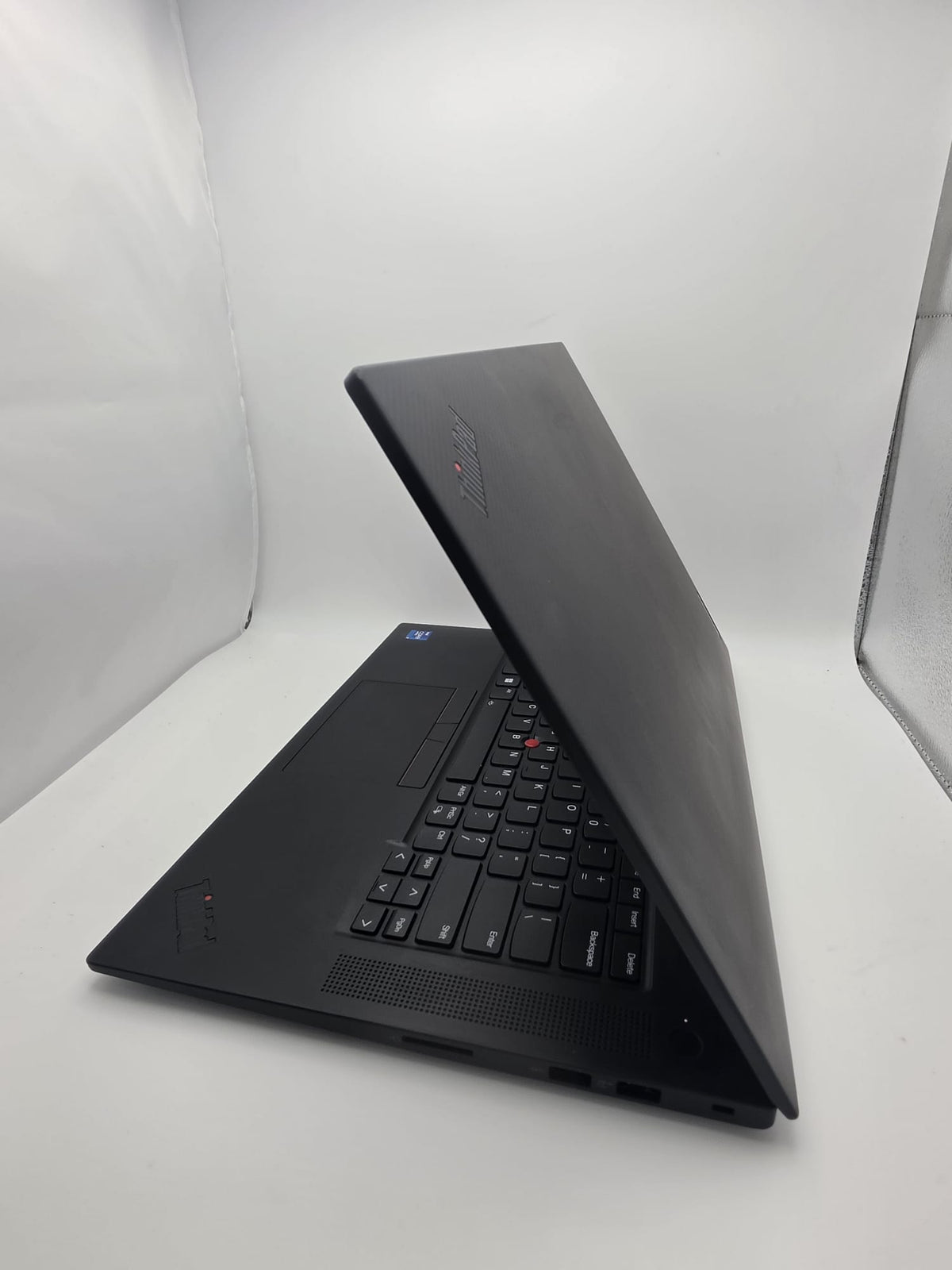 Lenovo ThinkPad P1 Gen 4 2TB, Black, Grade B